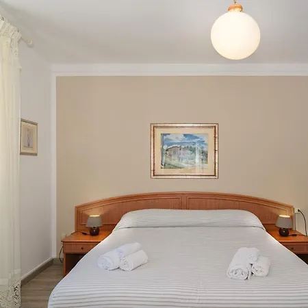 Hotel Ambra 2*