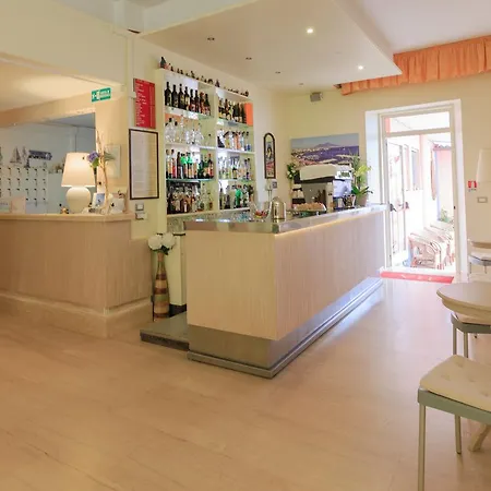 Hotel Ambra 2*
